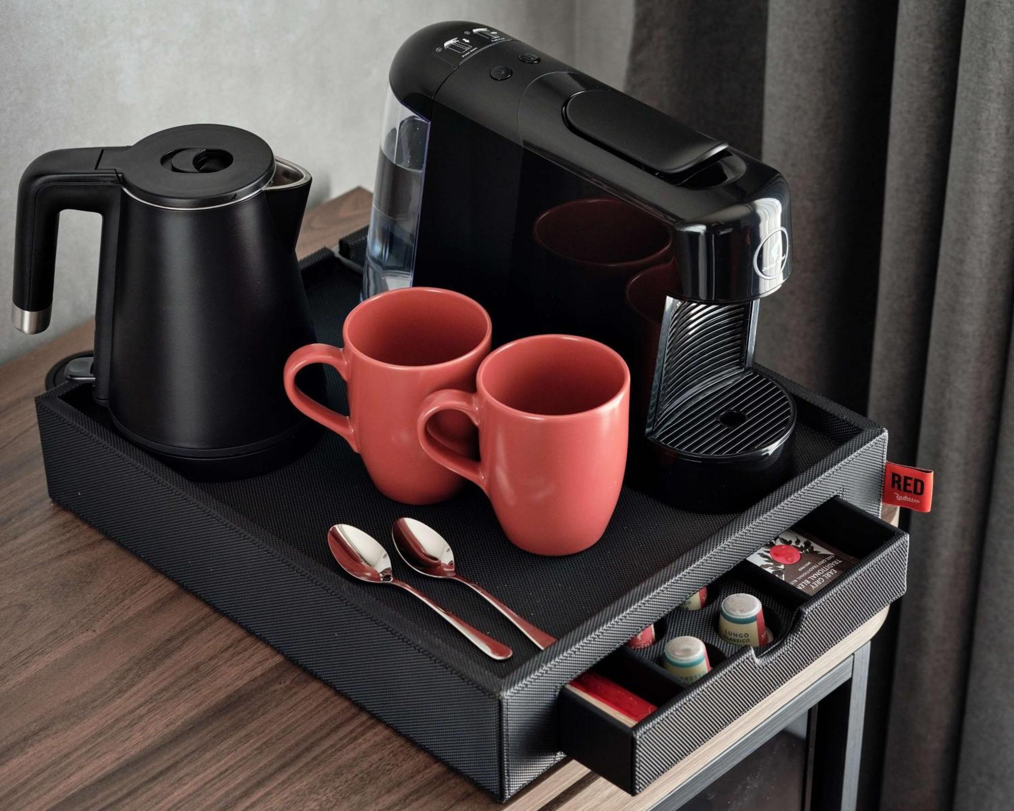 Radisson Red Hotel & Radisson Red Apartments, クラクフ エクステリア 写真