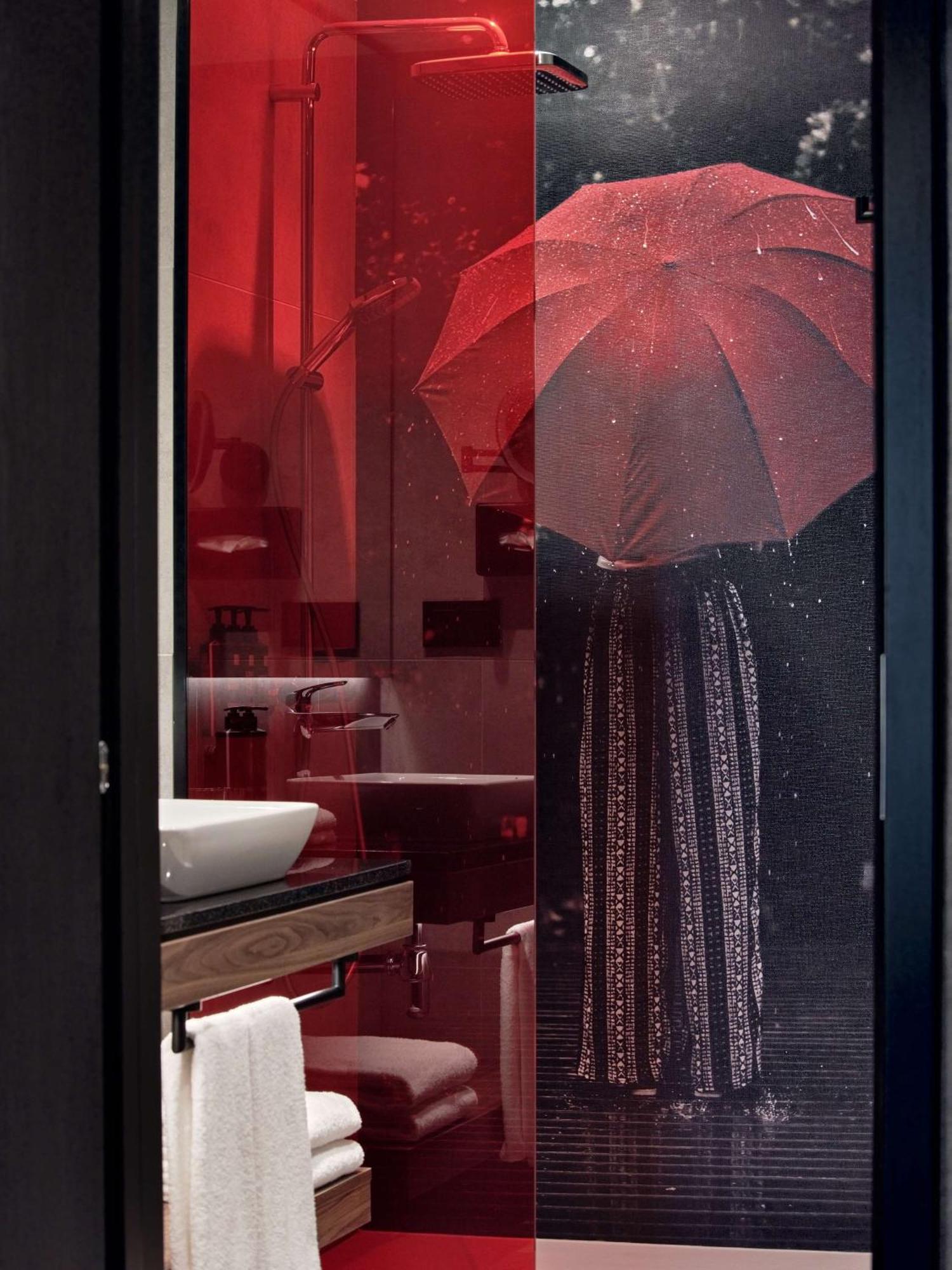 Radisson Red Hotel & Radisson Red Apartments, クラクフ エクステリア 写真